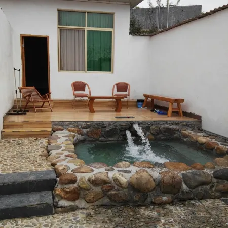 Shixing Hot Water Lake Hot Spring Leisure Farm