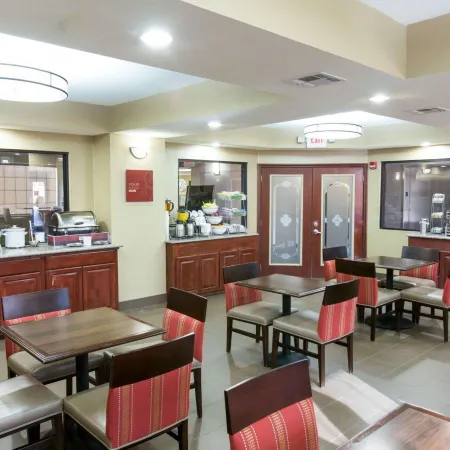 Comfort Suites Idabel Отели в г. Айдабел