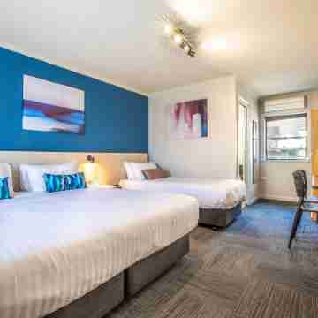 Nightcap at Riverside Hotel Rooms