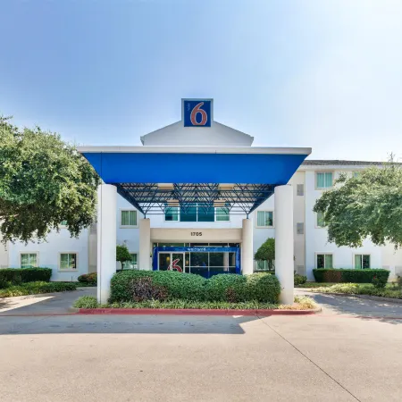 Motel 6 Lewisville, TX - Dallas
