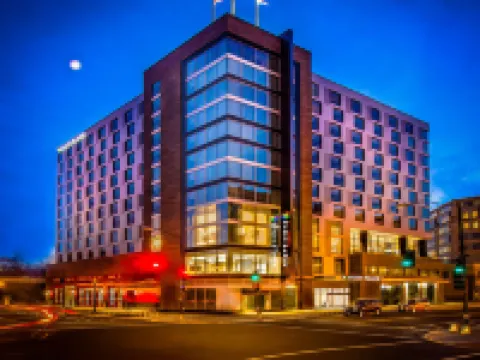 Hyatt Place Washington D.C./National Mall Hotels near Smithsonian National Air and Space Museum