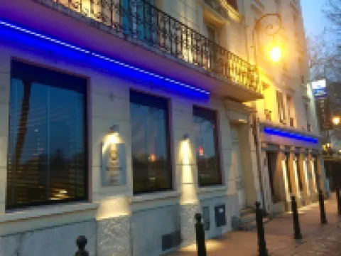 Best Western Seine West Hotel Hotels near La Defense Station