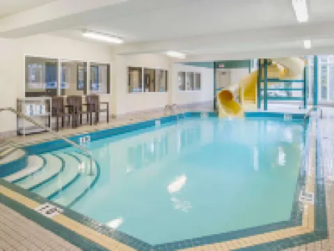 Comfort Inn & Suites University Hotels near Lions Park C train