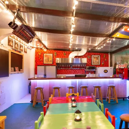 Granada Hostel Отели рядом с достопримечательностью «Carmen Theatre»