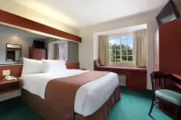 Super 8 by Wyndham Harbison/Parkridge Hospital Hotels in Seven Oaks