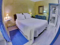 Independent Apartment n 4  in an Old Mansion Located by the Mouth of Douro River Hotels in Foz do Douro
