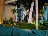 Anjoned Hostel & Cafe Hotel a 