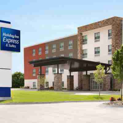 Holiday Inn Express & Suites Dayton - Highway 90 Hotel Exterior