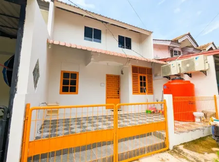 Lovina A5 / 3 at Baloi Impian (Grand Batam Mall) Отели рядом с достопримечательностью «Sekupang Ferry Terminal»