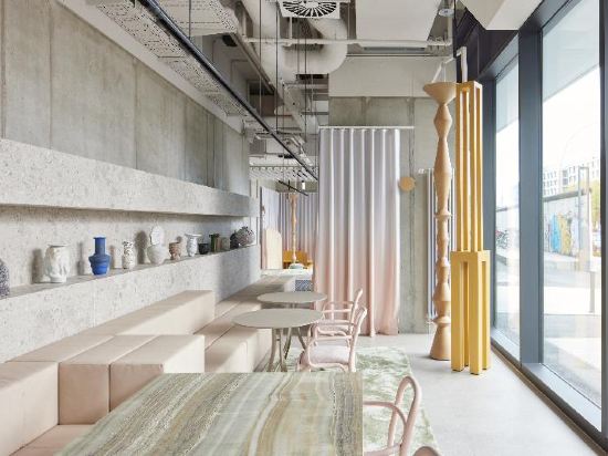 Locke At East Side Gallery