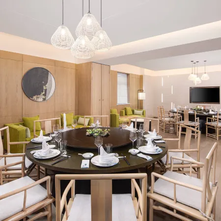 Courtyard by Marriott Wuxi Lihu Lake Отели рядом с достопримечательностью «Город Shuihu»