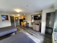 Suburban Studios Near Panama City Beach