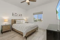 Beachcomber Life - 100 Gulf Beach Rd Home Hotels near The Islander, Gift Gallery & Boutique
