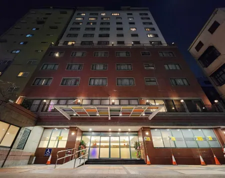 Shihzuwan Hotel (Kaohsiung Station) Отели рядом с достопримечательностью «Qi Jing Bathing Beach»