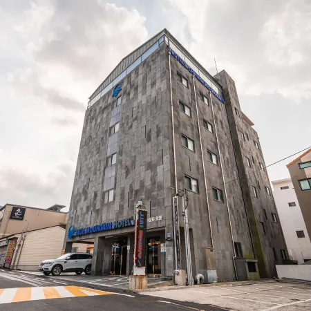 Blue Mountain Hotel Отели рядом с достопримечательностью «Тон-Амса»