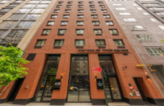 時代廣場佩斯塔納CR7飯店 曼哈頓附近的飯店