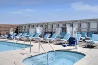 Hyatt House LAX Century Blvd - Pools
