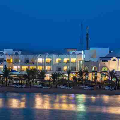 Coral Sun Beach Hotel Exterior