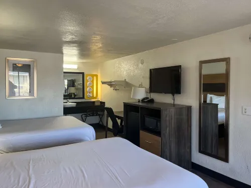 Motel 6 Cross Lanes, WV–Goff Mountain Rd