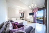 Karyo Villa,- 4Bd, 3Min on Foot from the Beach!