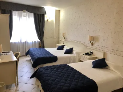 Hotel la Noce Các khách sạn ở Cavagnolo