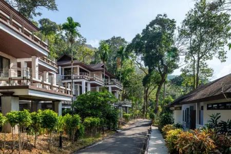 Baan Krating Phuket Resort