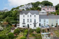 Penalun House - Beautiful Sea Views