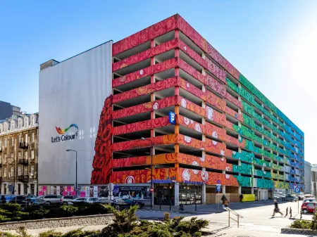 Novotel Warszawa Centrum Отели рядом с достопримечательностью «Варшавский политехнический институт»