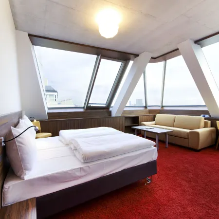 Simm's Hotel - Cityhotel Next to Metro U3 Отели рядом с достопримечательностью «Автовокзал Эрдберг»