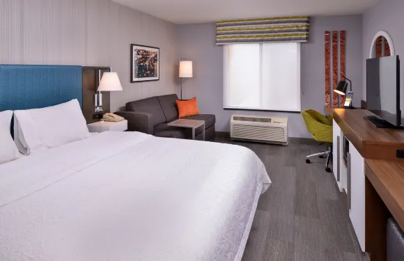 卡森城歡朋套房酒店