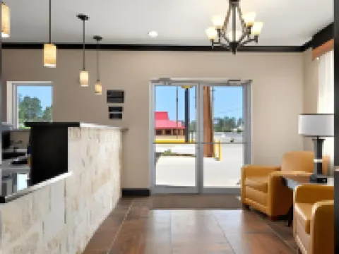 森特温德姆速8酒店 森特酒店