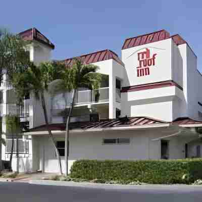 Gulfcoast Inn Naples Hotel Exterior