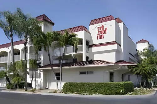 ガルフ コースト イン ネープルス