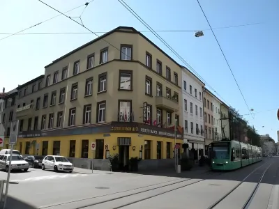 โรงแรมไรน์เฟลเดอร์โฮฟ โรงแรมใน