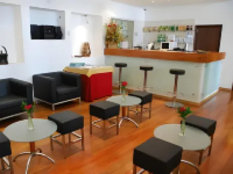 Stay Hotel Évora Centro โรงแรมในแอวูรา