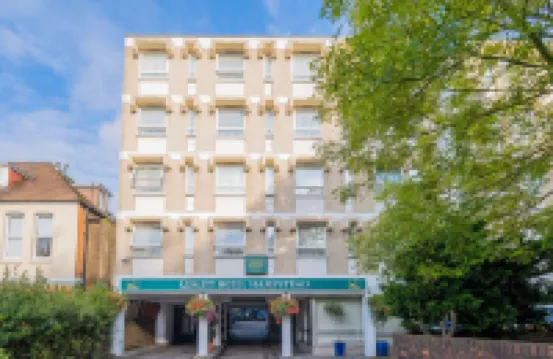 Quality Hotel Hampstead Hotels near Hampstead