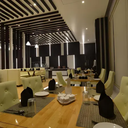 Hotel Jhankar Palace