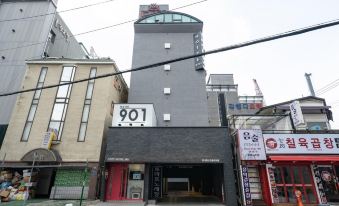 1. 901모텔..