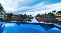 Aventuras Club Marina - Pools