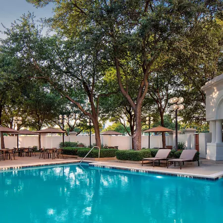 Sheraton Suites Market Center Dallas Отели рядом с достопримечательностью «Вокзал Мокингбёрд»