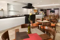 Ramada Plaza by Wyndham Leon - breakfast
