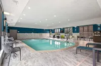 Hampton Inn & Suites Mount Pleasant - Pools