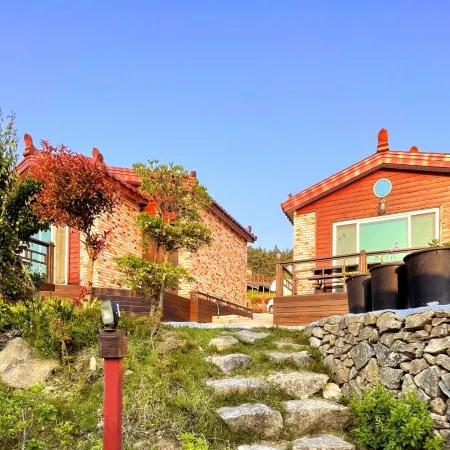 Wando Cheongsando Healing House Pension