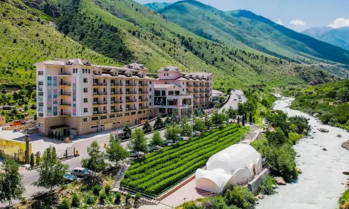Jannat Resort