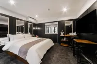 El Hotel Busan - Motels