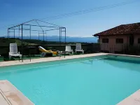 Agriturismo Cantine Bevione - Family Apartments Hotels in Clavesana