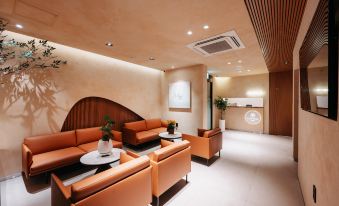 CozyTree Hotel