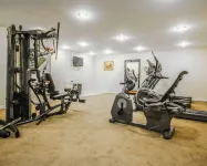 Clarion Inn & Suites at the Outlets of Lake George - Gym