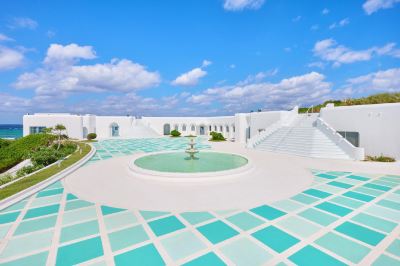 屋外プール プリシアリゾート ヨロンの写真