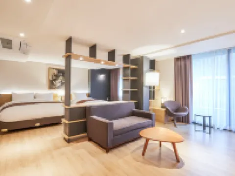 エデン パラダイス ホテル 利川市のホテル